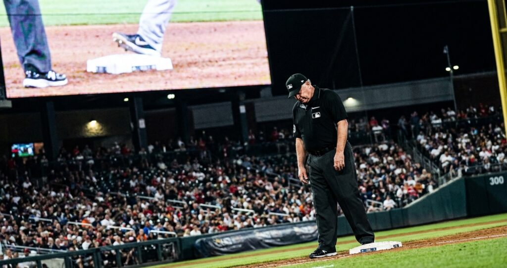 CB Bucknor Makes ‘Worst Call In MLB History’—Both Managers Laughed On Camera