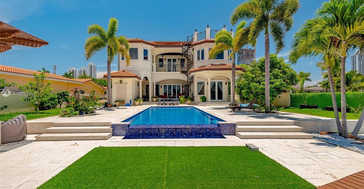 Sunny Isles Beach Homes Real Estate by Kevin Woods