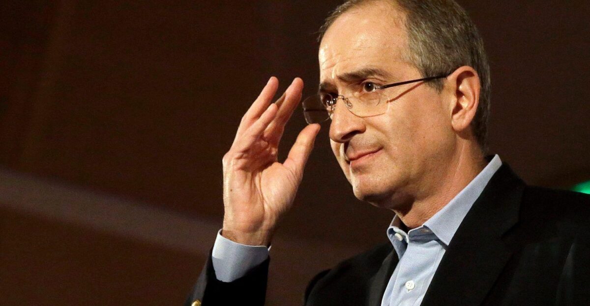 Comcast CEO Brian Roberts son of Comcast founder is legally impossible to fire by Karla S