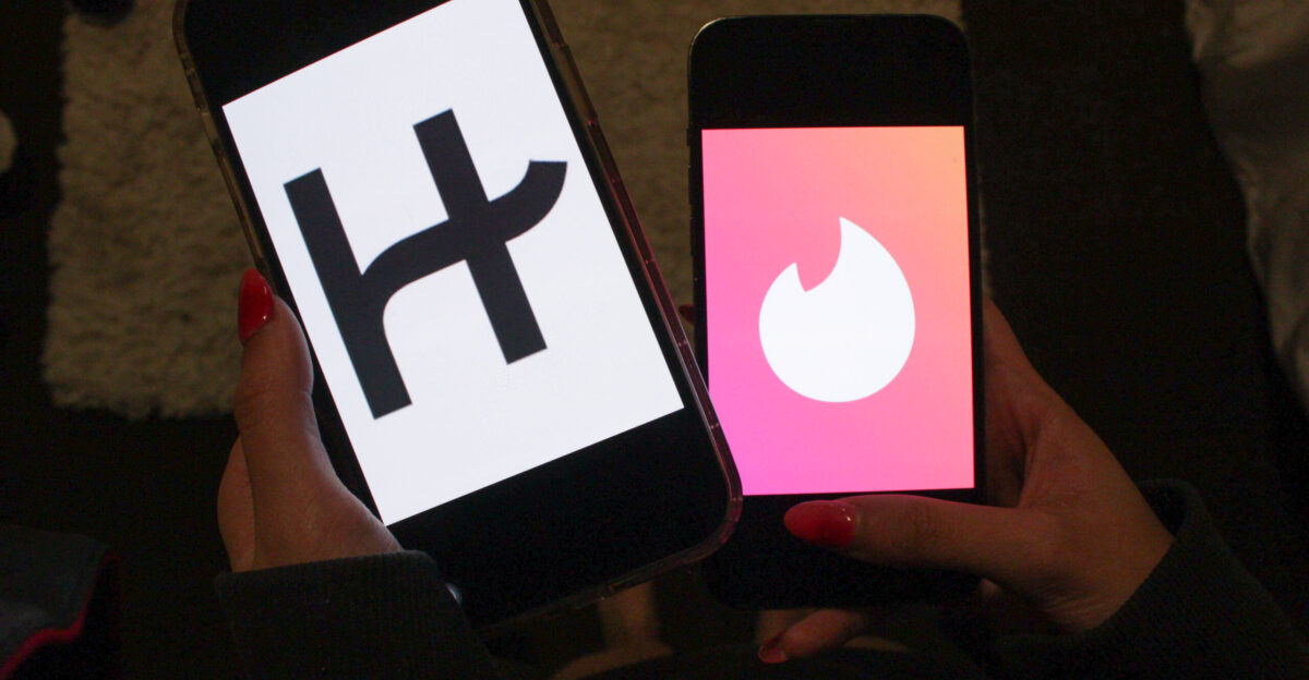 Duel of the Dating Apps Hinge vs Tinder The Loyola Phoenix