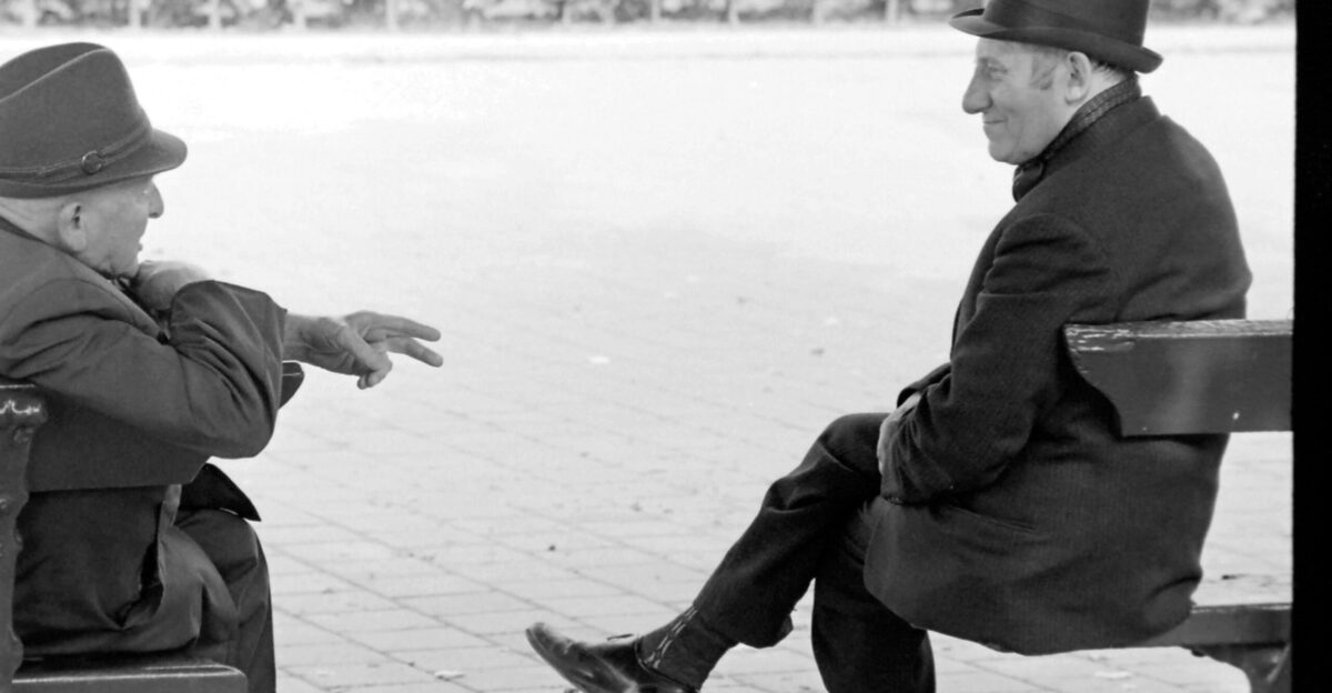 Old men talking by Pinco Pallo