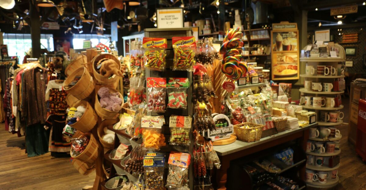 Cracker Barrel Old Country Store Inc - North