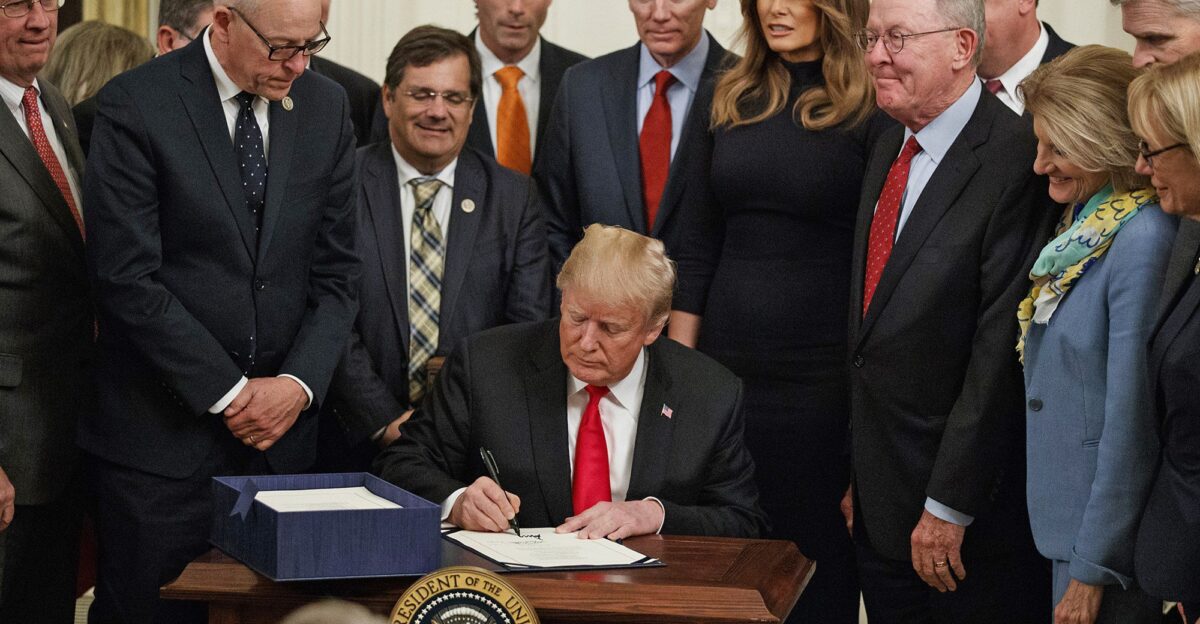 Very pleased that POTUS signed landmark bipartisan legislation to address opioid crisis that s plaguing our state and country We re not going to fix this problem overnight but the SUPPORT Act will make a big difference
