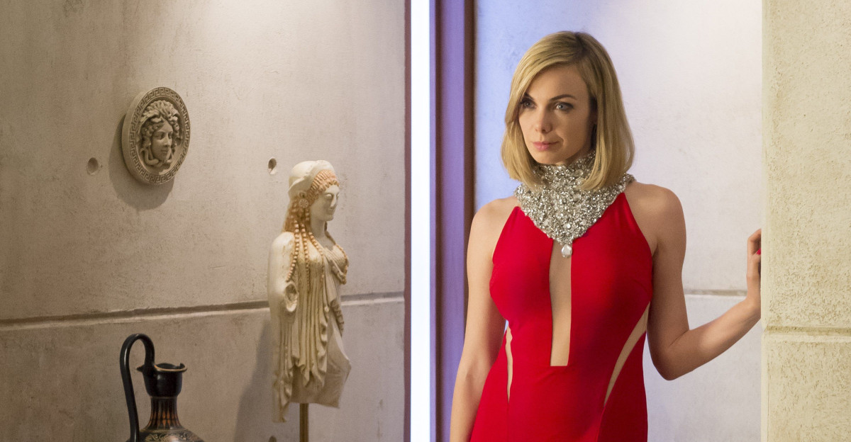 Lost Girl - Amanda Walsh as Zee by Samantha