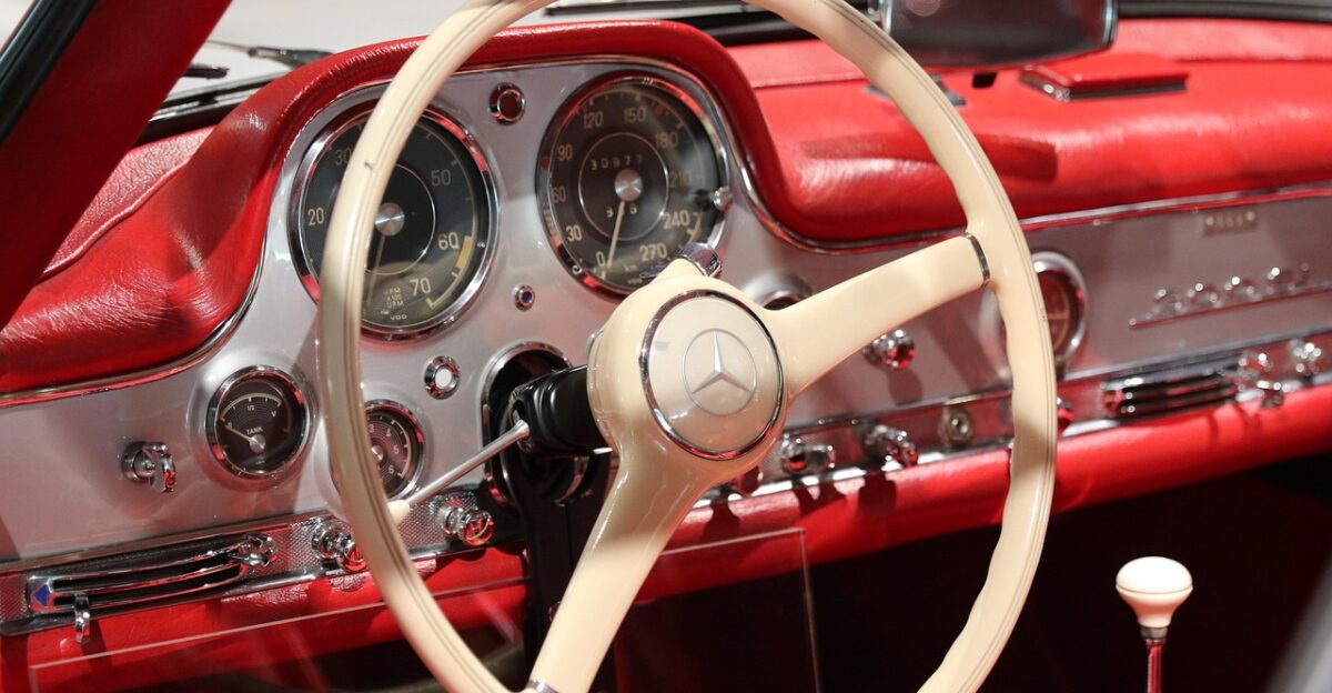 mercedes-benz museum stuttgart 300 sl automobile museum benz antique car mercedes classic sports car car wallpapers steering wheel car retro old car