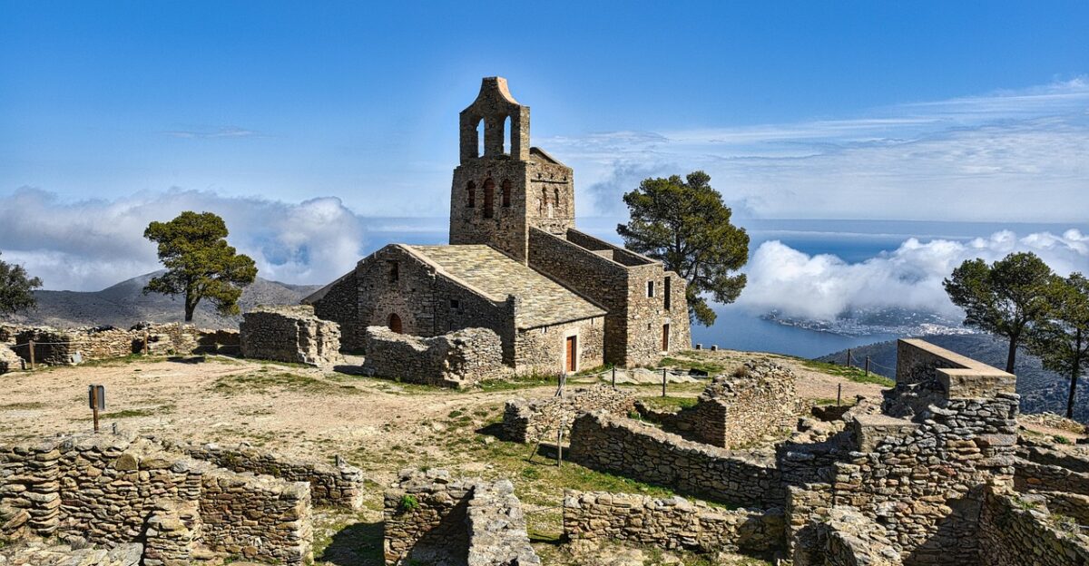 chapel church medieval pierre granite tower bell tower wall archaeology culture monument former
