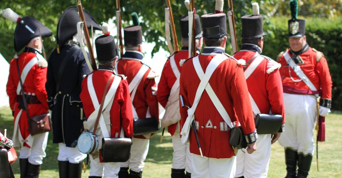 arundel castle guards soldiers england history historic redcoat redcoat redcoat redcoat redcoat redcoat