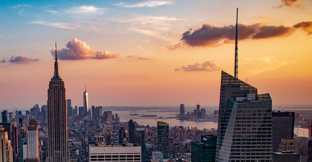sunset manhattan city skyline nature architecture usa america cityscape nyc travel new skyscraper downtown york view new york city dusk empire state empire state building panoramic skyscrapers scenic yellow orange