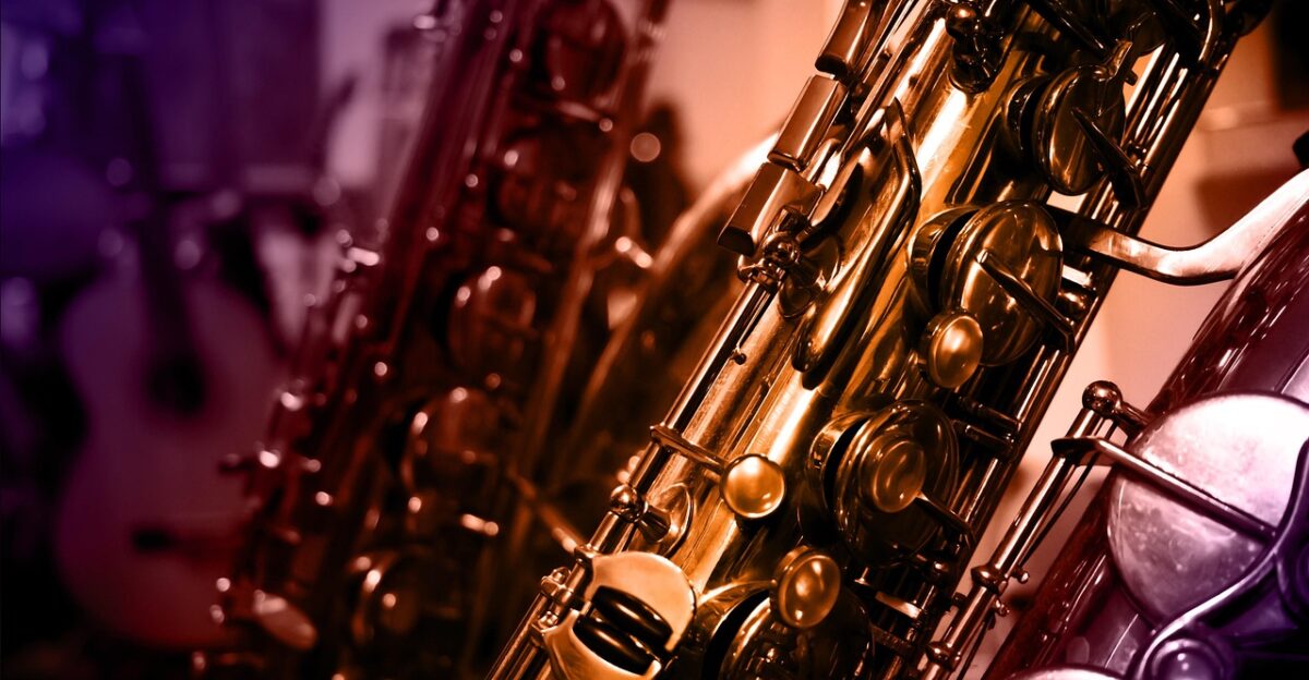 saxophone instrument music musical instruments musical entertainment classical music saxophone saxophone saxophone saxophone saxophone music music