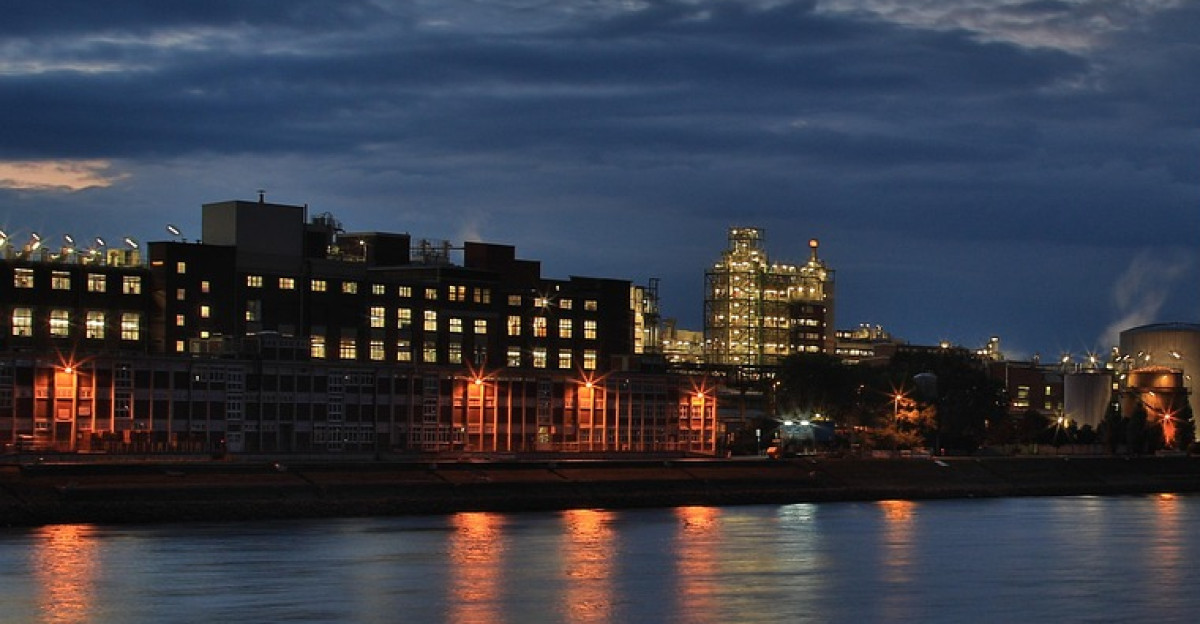 basf ludwigshafen industry rhine flow eve chimney factory chemistry chemical plant industrial plant reflection basf basf basf ludwigshafen ludwigshafen chemical plant chemical plant chemical plant chemical plant chemical plant