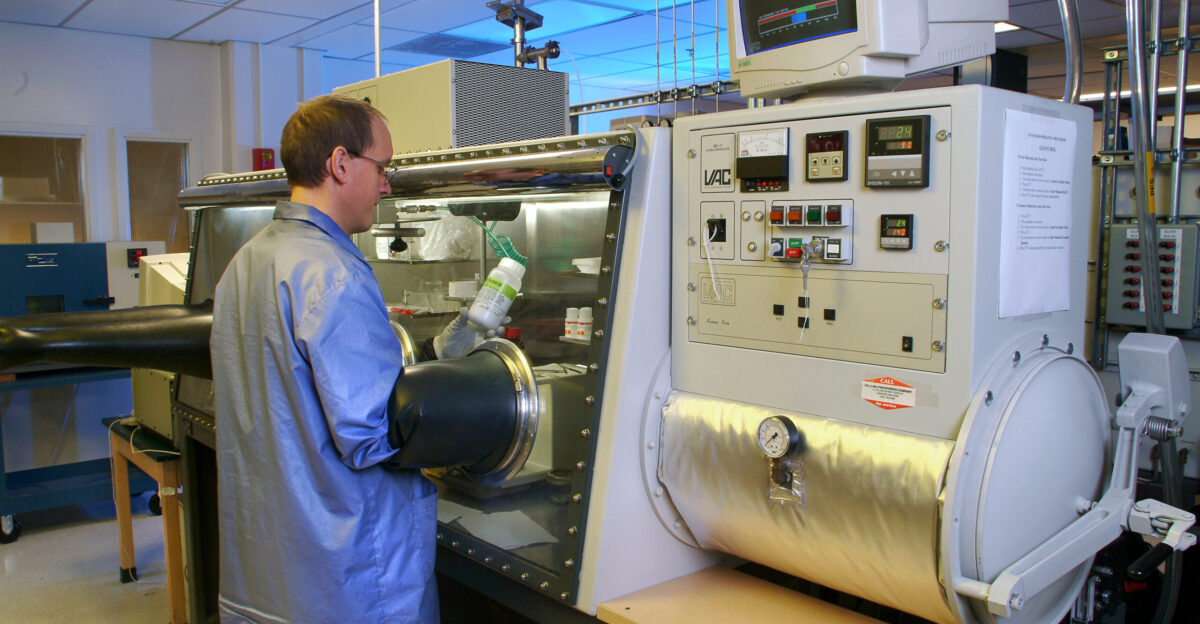 P6-0132- Lithium Battery Research1a