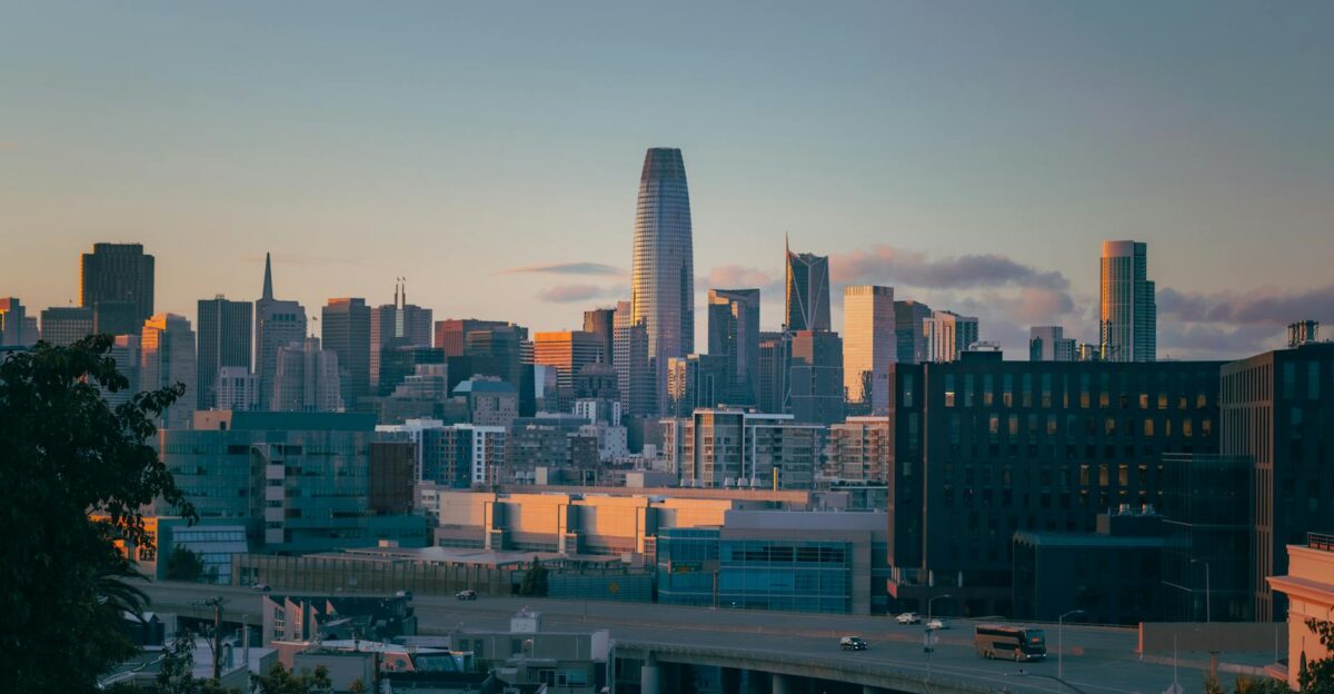 Stunning San Francisco skyline at sunset featuring iconic modern architecture and vibrant cityscape