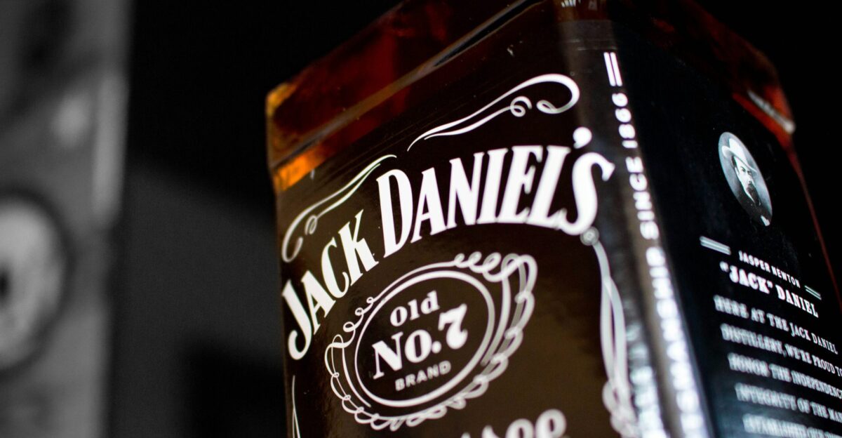 shallow focus photography of Jack Daniel s Tennessee bottle