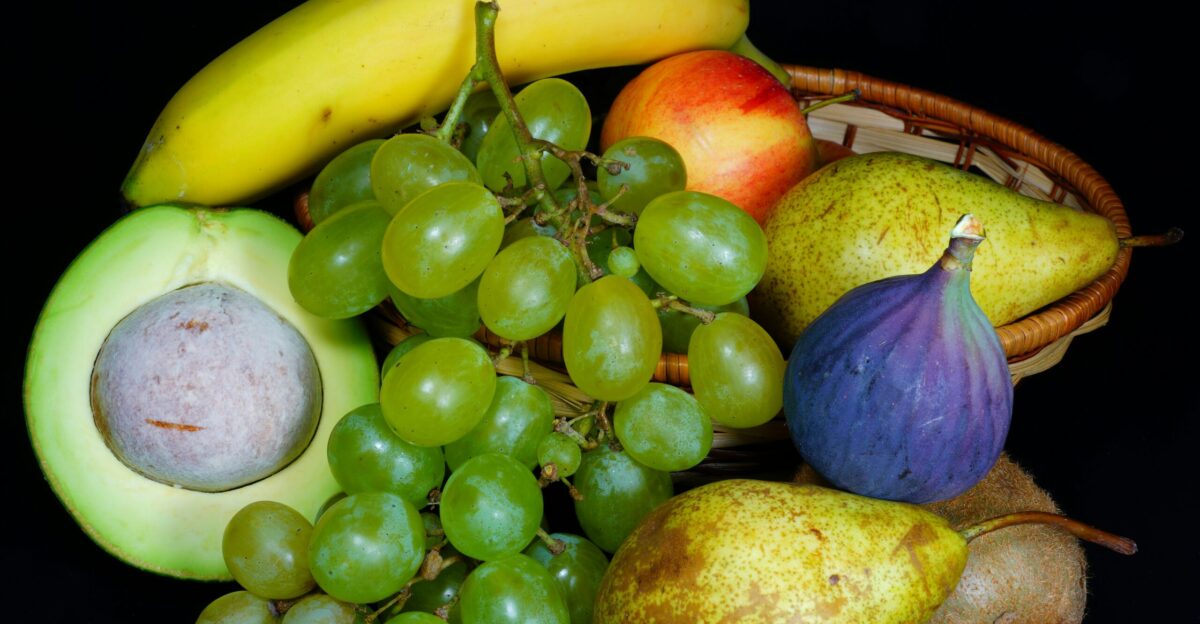 green grapes and yellow banana fruit