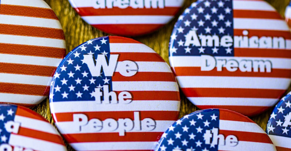 We the people buttons with american flags on them