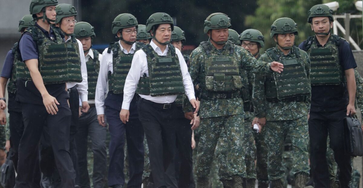 Taiwan mounts massive anti-China war games by FPSHUB