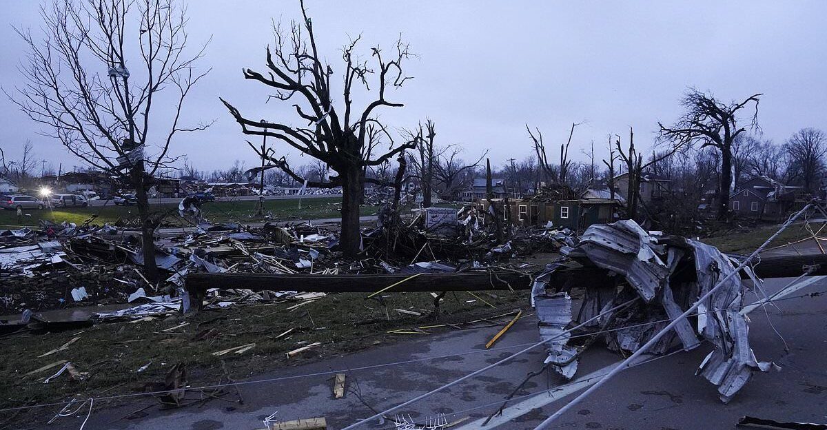 Tornadoes kill at least 3 in Ohio as video shows double twister by Alesha Lane