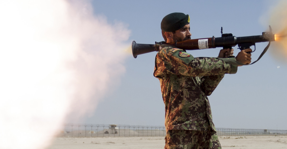 Shoulder-fired missile - Wikipedia