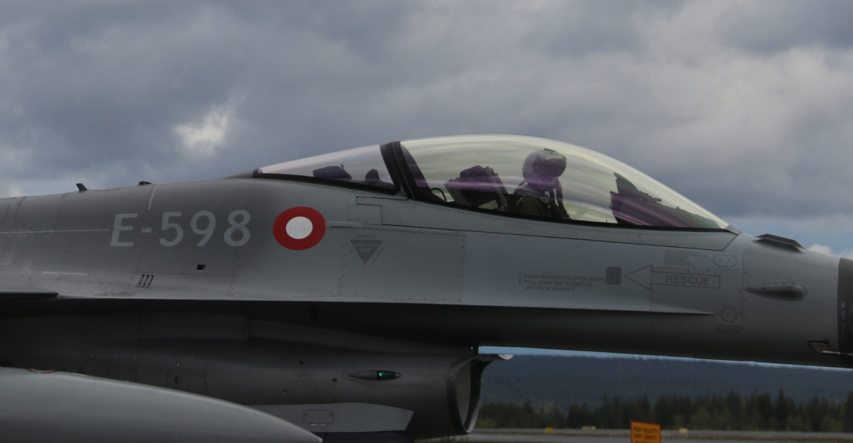 A Danish F-16 prepares for a flight during Arctic Challenge Exercise 19, a multilateral training exercise along with U.S. Marine Corps F/A-18 Hornets from Marine Fighter Attack Squadron 251, at Rovaniemi Air Base, Finland, May 27, 2019. The U.S. Marine Corps’ participation in Arctic Challenge 19 ensures interoperability and enables the Marine Corps to globally deploy its forces alongside partner nations and allies. VMFA-251 is a subordinate unit of Marine Aircraft Group 31, 2nd Marine Aircraft Wing. (U.S. Marine Corps photo by 1st Lt. Christin St. John)
