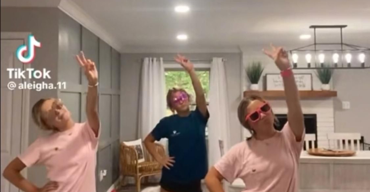 tiktok dance by Kim Bailey