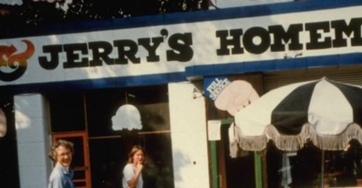 Ben and Jerry opened their first Ben Jerry s Homemade ice cream scoop shop in a renovated gas station at the corner of St Paul and College Streets in downtown Burlington Vermont on May 5 1978 by Susan Acosta