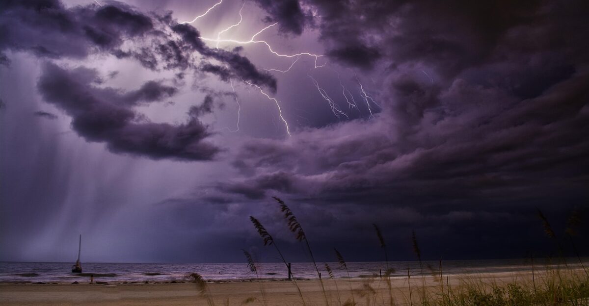thunderstorm lightning storm weather thunder sky nature clouds flash dark landscape beach thunderstorm thunderstorm lightning lightning storm storm storm storm storm thunder thunder