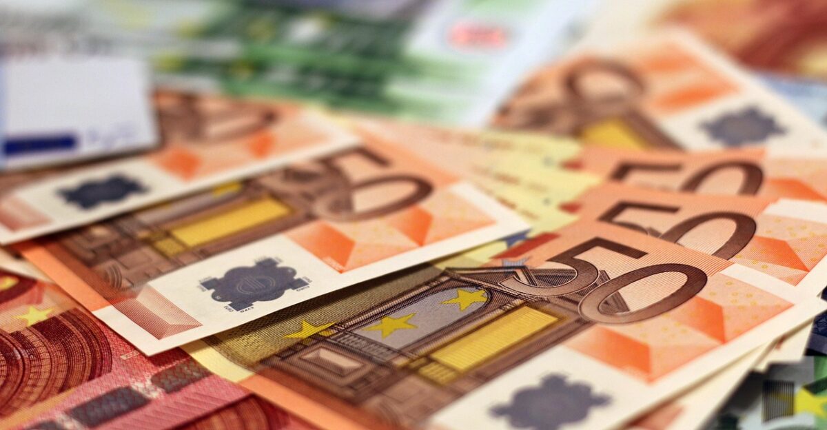money banknotes euro banknote paper money seem lots stack euro sign financial world finance currency pay blurred 50 euro 100 euro 10 euro 20 euro euro euro euro euro euro