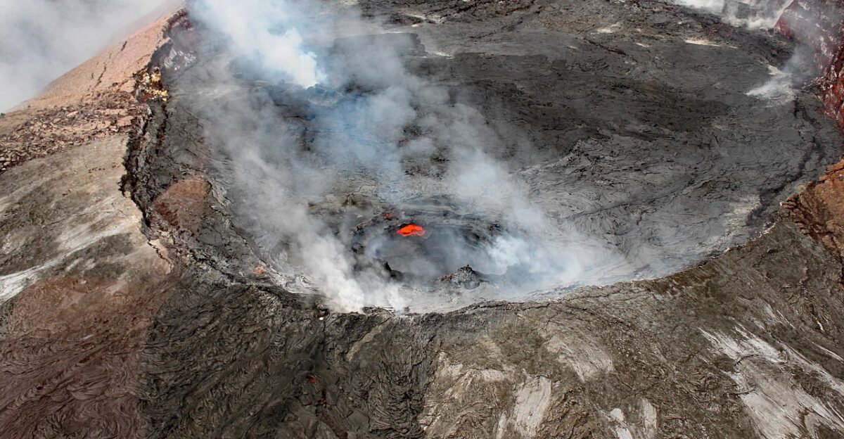 kilauea volcano hawaii national park outdoors volcanoes volcanic brown park kilauea kilauea volcano volcano volcano volcano volcano hawaii hawaii hawaii volcanoes volcanoes volcanoes
