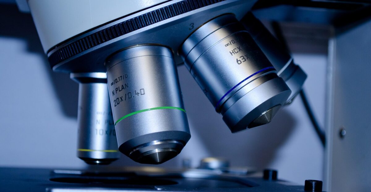 microscope slide research close-up test experiment micro microscopy plate scrutiny medical tool red sample study laboratory biotechnology light discovery analysis technology equipment analytical scientific drop lens blue technology blue medical blue light blue study blue research blue tools blue studying blue test blue laboratory blue closed blue lights microscope microscope microscope research research research research research medical medical medical laboratory laboratory technology technology technology technology