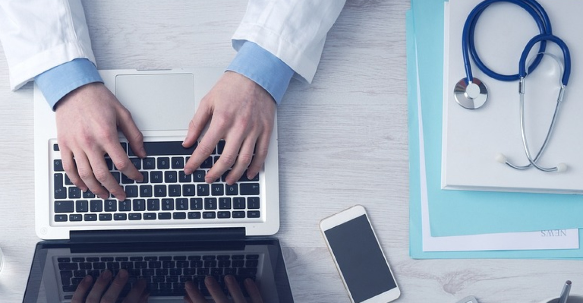 computer, business, typing, keyboard, laptop, doctor, medical care, desk, doctor, doctor, doctor, doctor, doctor