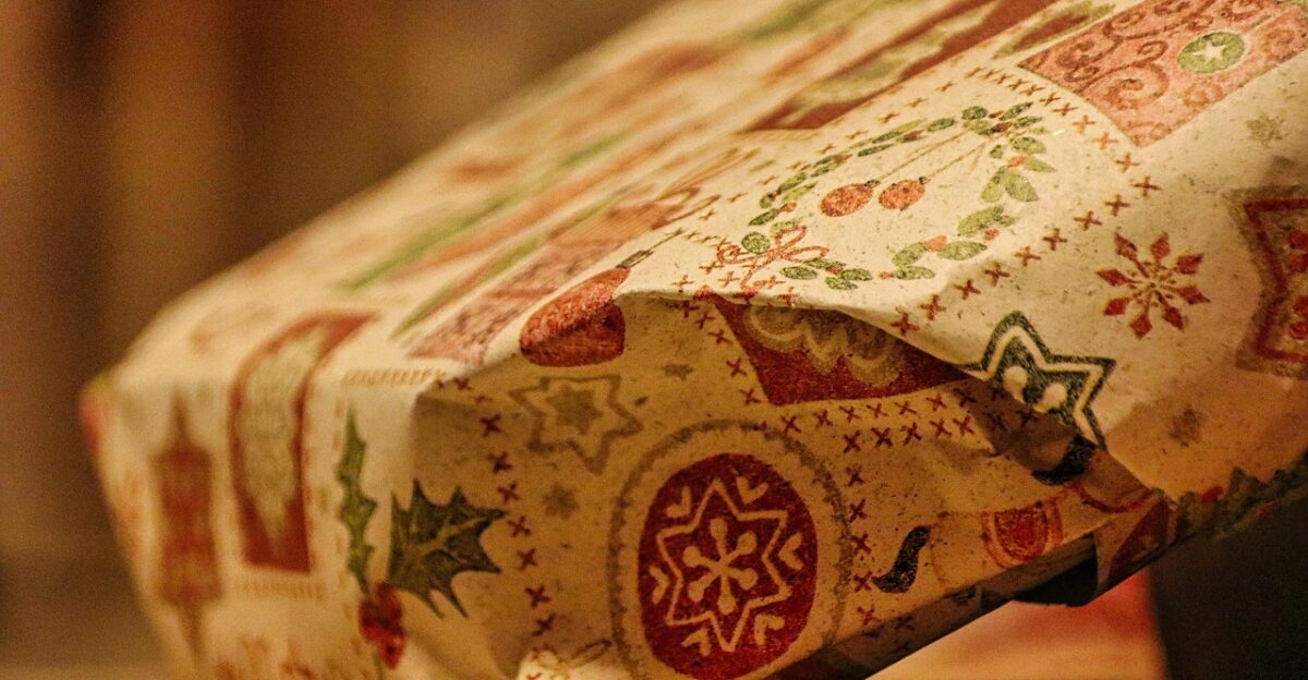 christmas gift surprise traditional theme season holiday present