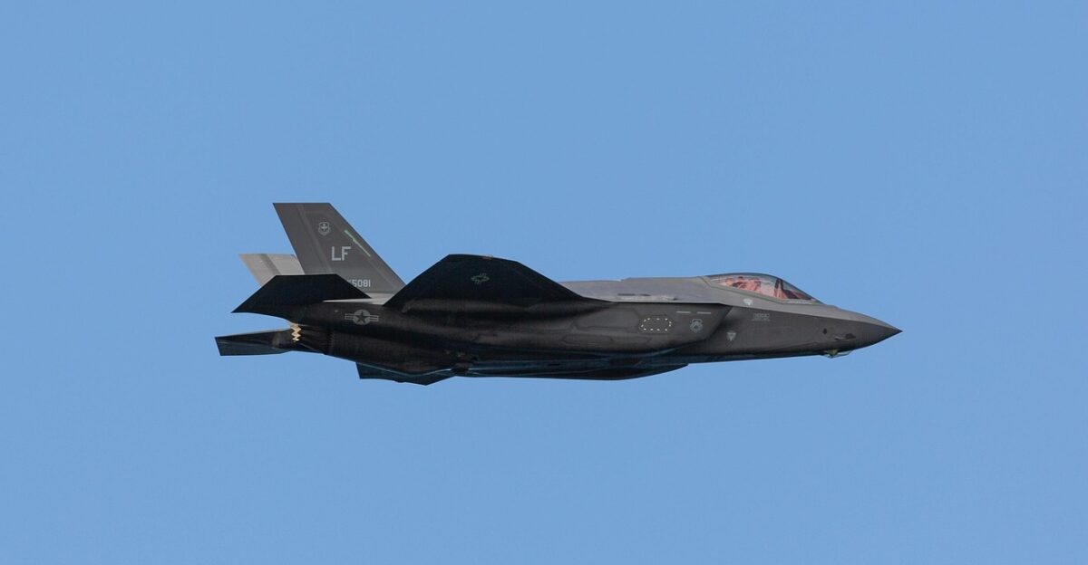 fighter nature jet f-35 aircraft plane aviation airplane flight flying defense military stealth blue sky f-35b f-35a sky blue