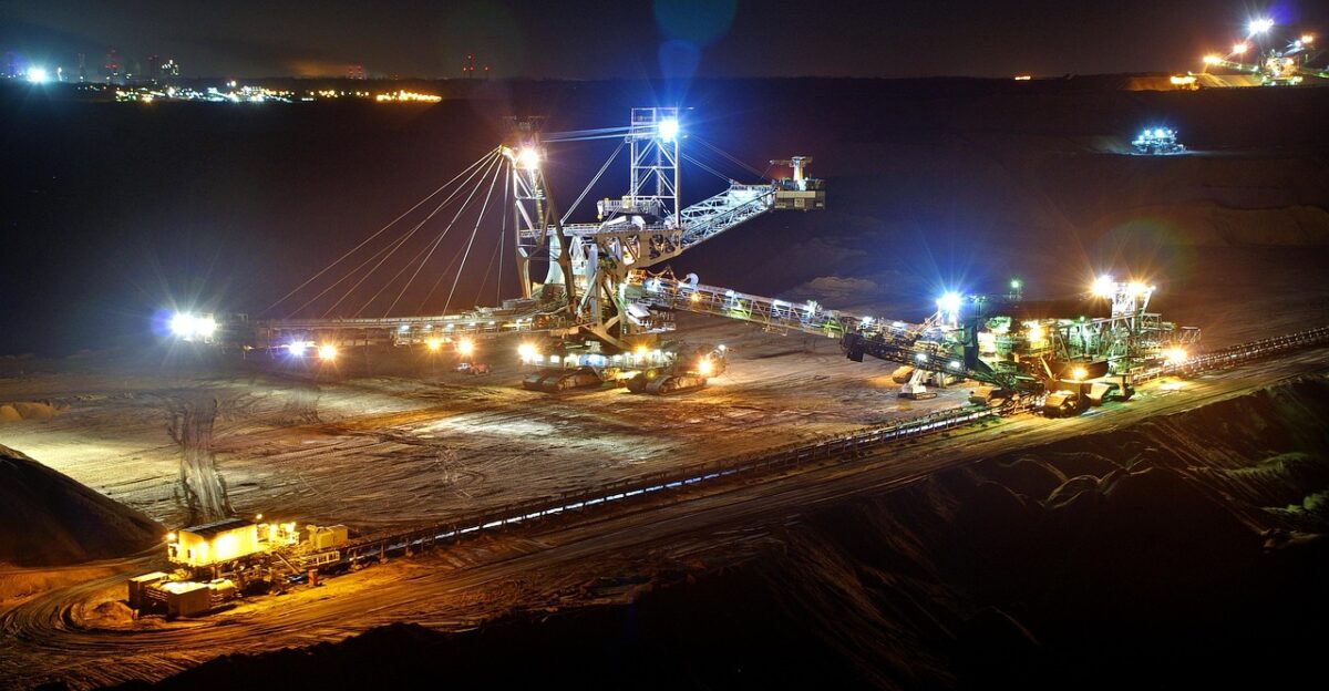 open pit mining night bucket wheel excavators industry brown coal mining garzweiler ii technology coal mining excavator coal mining coal mining coal mining coal mining coal mining excavator excavator