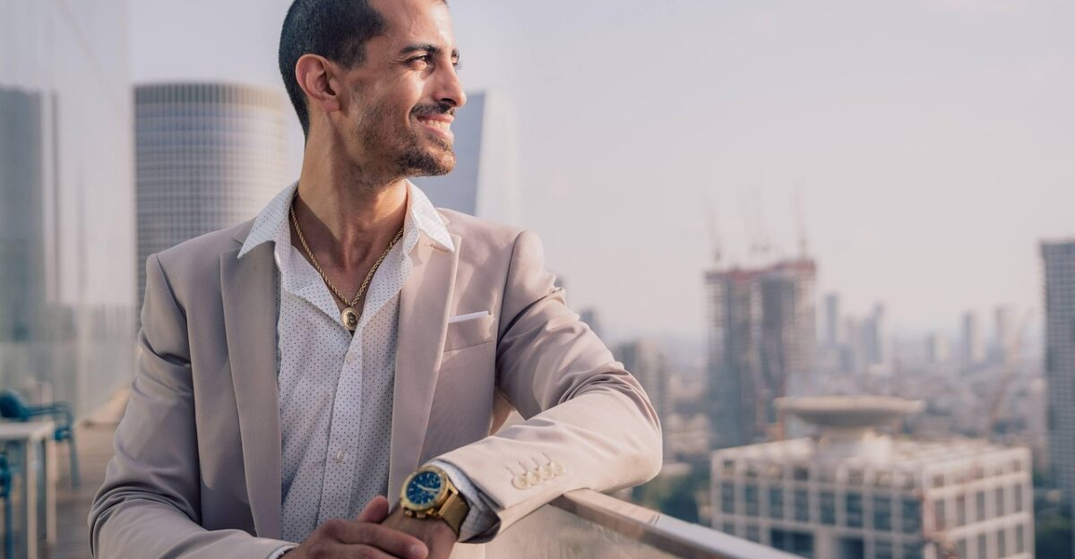 man suit success business career professional corporate leadership successful finance teamwork executive brainstorming technology person businessman job money financial currency investment cash wealth rich invest success success success success career successful businessman money money money money money rich rich rich rich