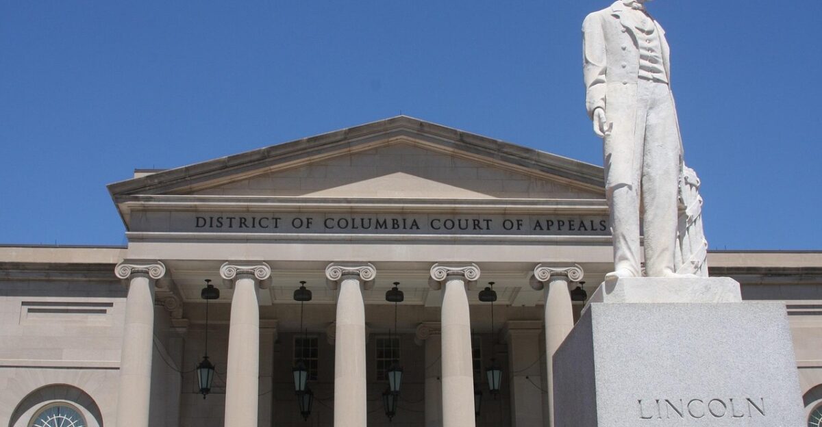 lincoln statue historic courthouse dc courts publicly funded statue dc emancipation day courthouse monument president president lincoln courthouse courthouse courthouse courthouse courthouse