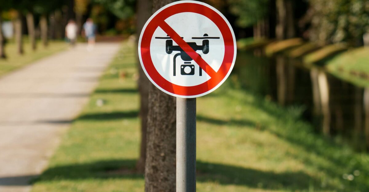 No Drones Sign park