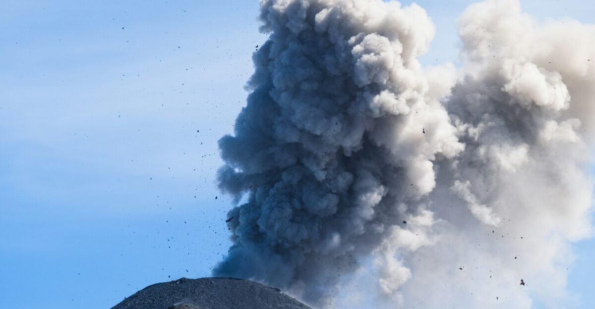 mountain with fog during daytime
