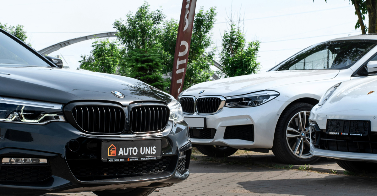 a group of cars parked