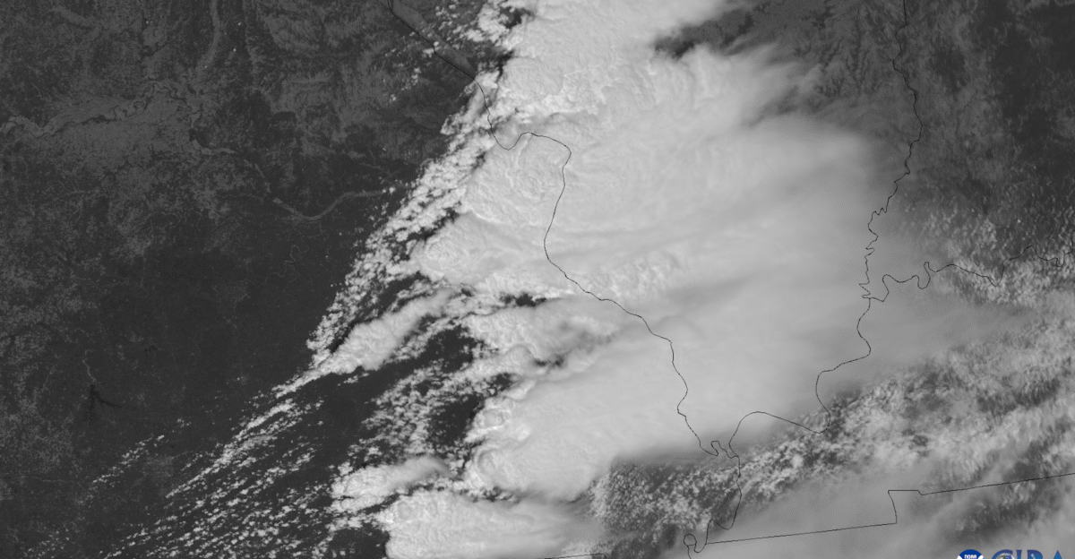 Severe and tornadic thunderstorms move quickly through Missouri and Illinois