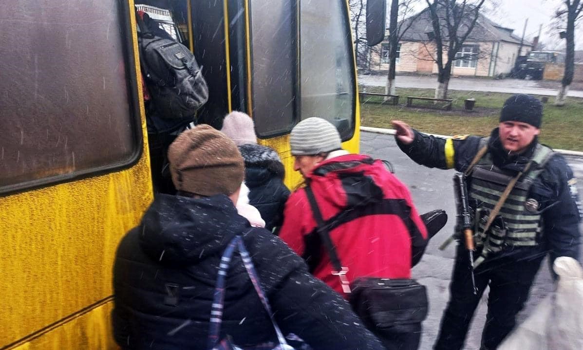 Ukrainian civilians are evacuated from Volnovakha in the Donetsk region