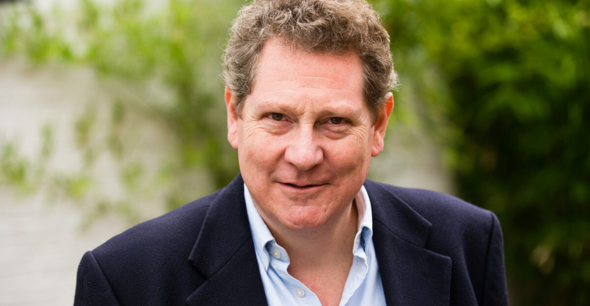 Andrew Lownie - Wikipedia