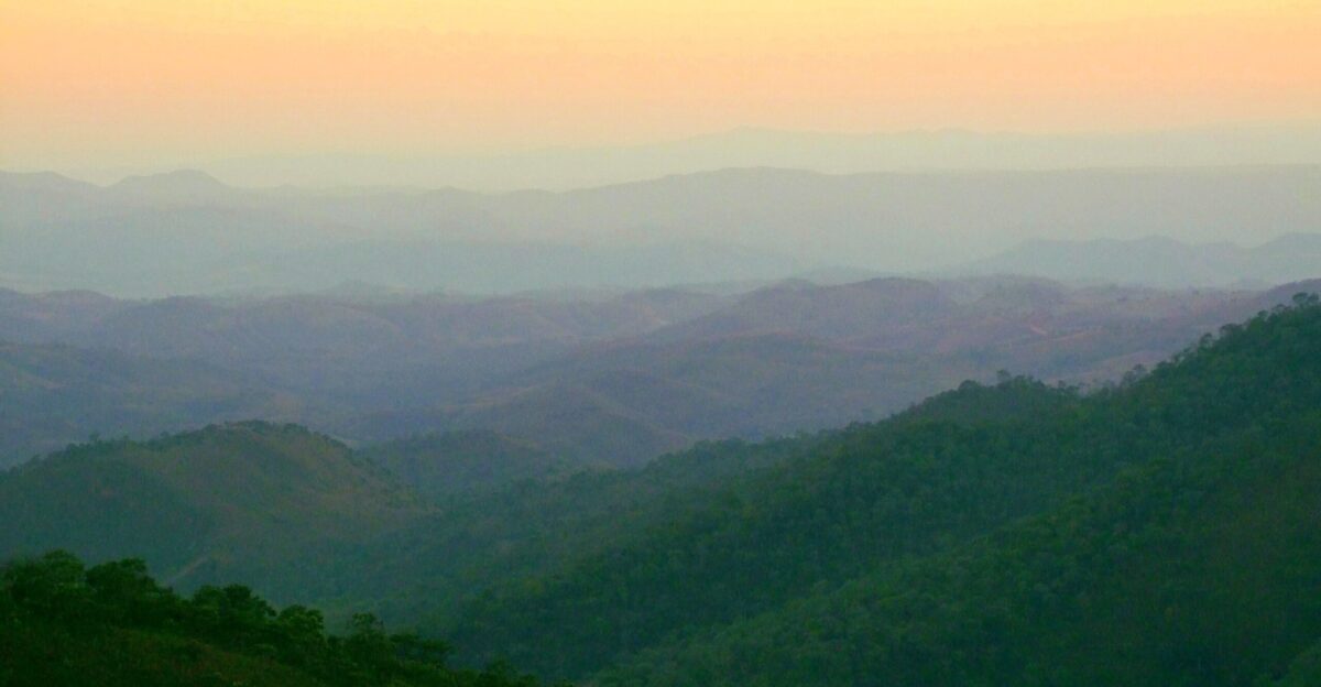 Brazil Tocantins Valley of the Areias River - near sunrise Brasil Tocantins Val do Rio Areias - perto do amanhecer