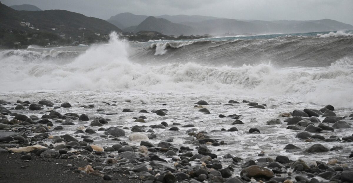 In Photos Hurricane Melissa bears down on Jamaica - OPB