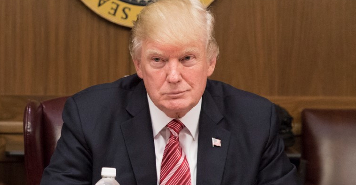 President Donald J. Trump, joined by Vice President Mike Pence and members of the Cabinet, participates in a Cabinet meeting, Saturday, September 9, 2017 in Laurel Lodge at Camp David near Thurmont, MD, discussing the projected track and potential impact of Hurricane Irma as it approaches the coast of Florida. (Official White House Photo by Shealah Craighead)