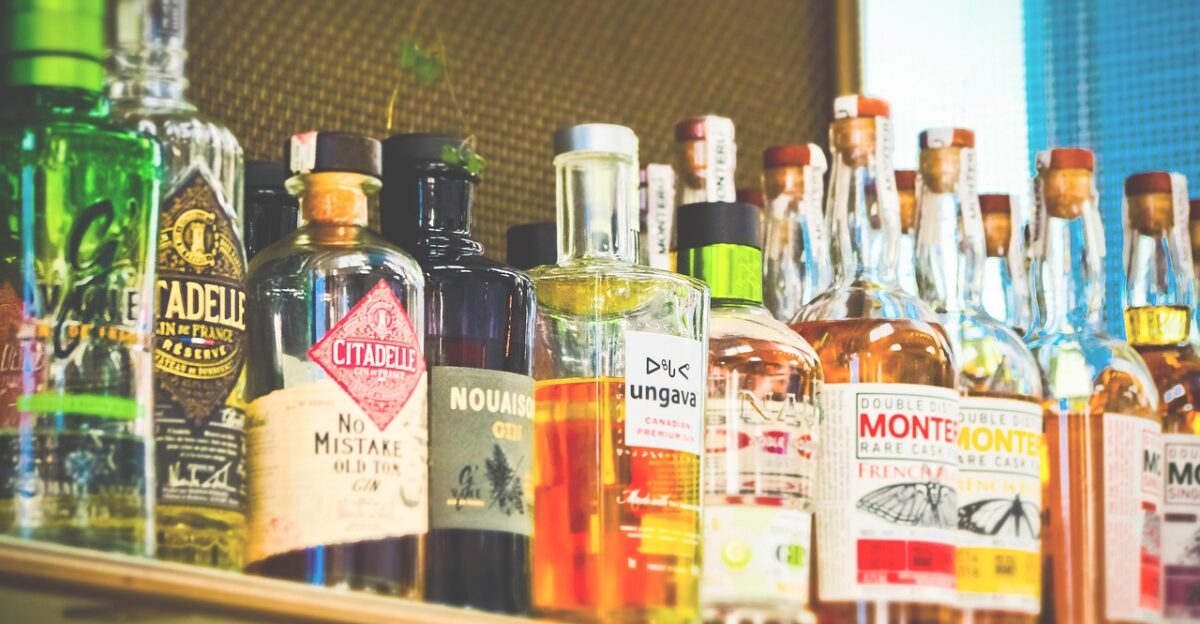 bottles alcohol drinks bar liquor beverages mixed drinks cocktails alcohol bottles glass bottles alcoholic drinks alcoholic beverages shelf restaurant alcohol alcohol alcohol alcohol alcohol bar liquor