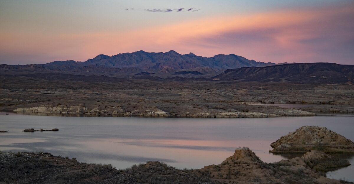 lake mead nevada nature usa water desert landscape reservoir