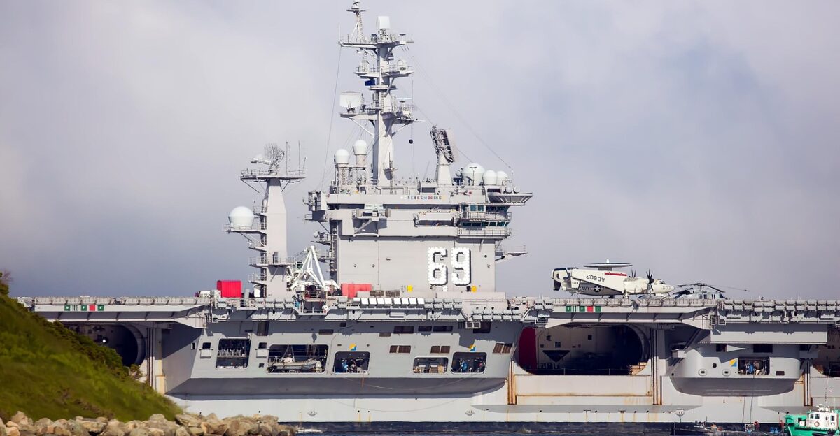 uss dwight d eisenhower aircraft carrier ship battleship us navy nature military sea fleet marine