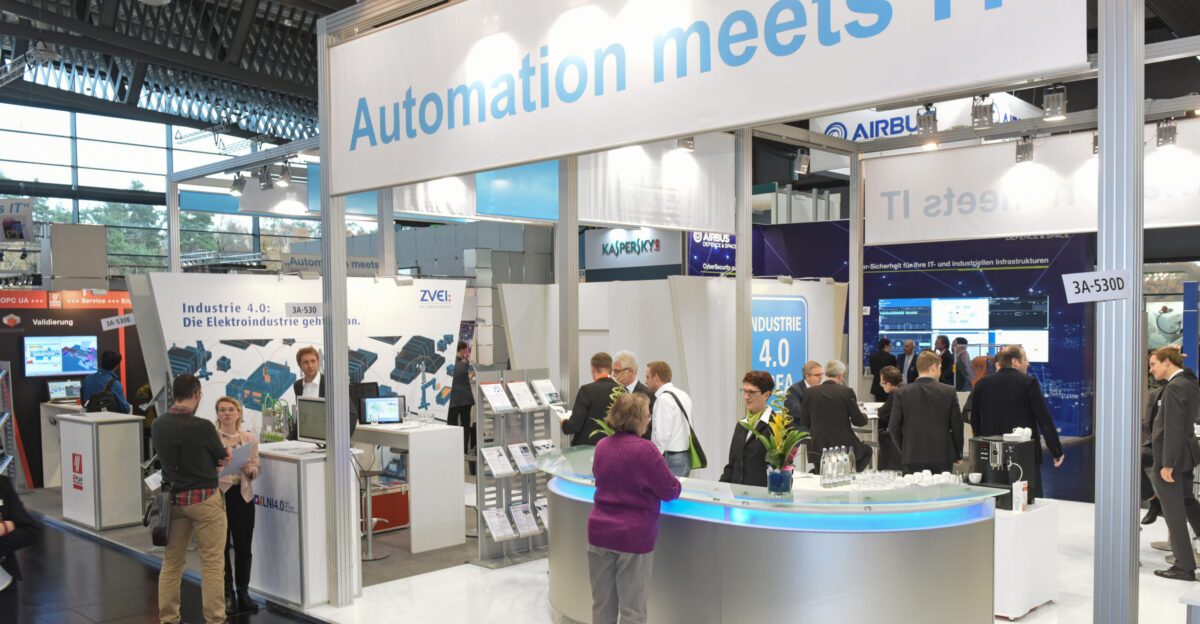 Der Gemeinschaftsstand mit Forum Automation meets IT pr sentiert datenbasierte Gesch ftsmodelle sowie IT-basierte L sungen aus der Automatisierung auf dem Weg in die digitale Produktion der Zukunft