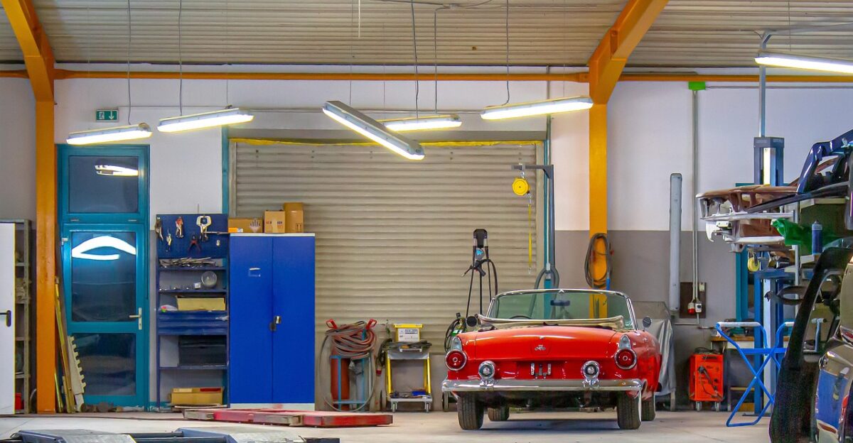 antique car garage repair dare automobile classic lifting platform convertible car car wallpapers restore rarity chevrolet red rare