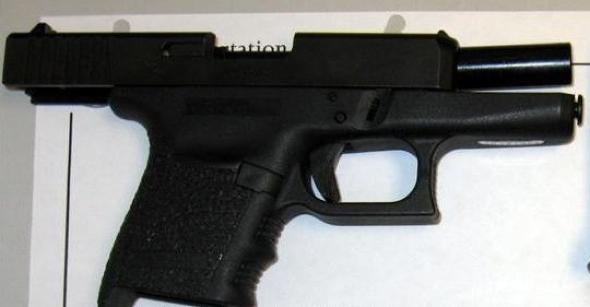 Glock-alike compact semi-auto pistol discovered at the Yakima Air Terminal (YKM) by the TSA officers on November 21, 2012